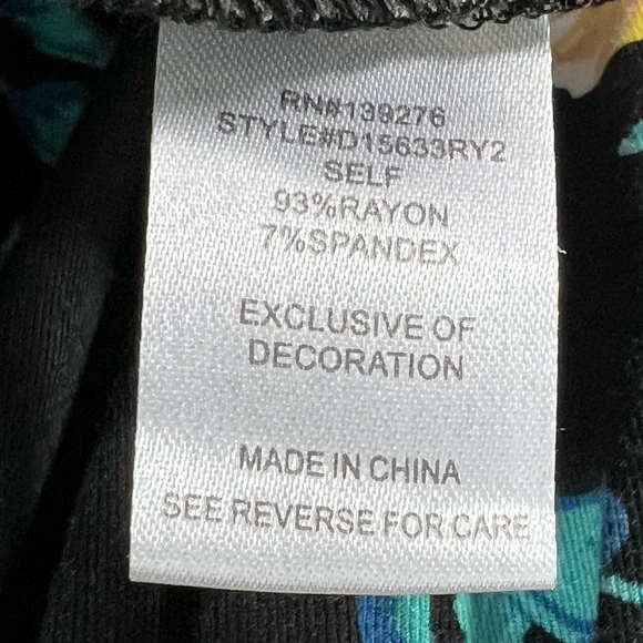 Daniel Rainn Floral Top - Picture 5 of 5